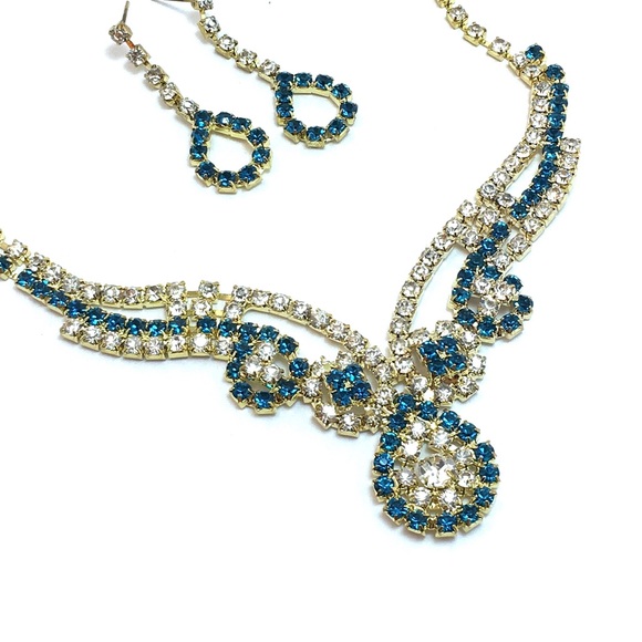 Jewelry - Oriental Inspired Rhinestone Necklace Set